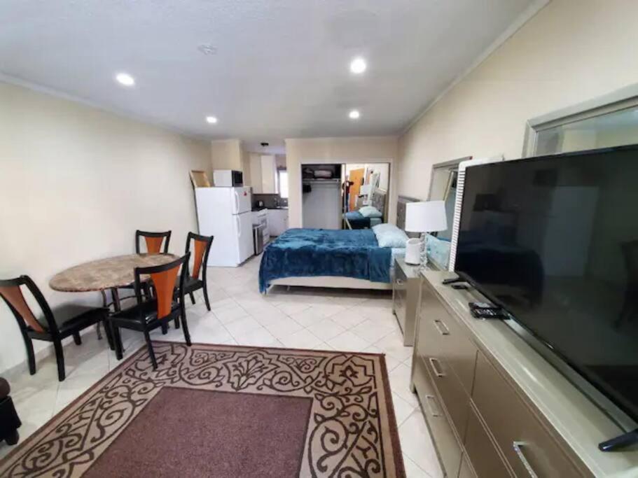 Lovely Single Apartment Los Angeles Eksteriør billede